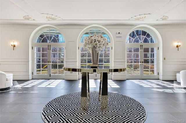 819 Broadway 1-G, Woodmere, NY 11598