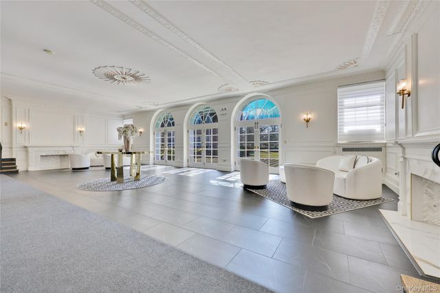 819 Broadway 1-G, Woodmere, NY 11598