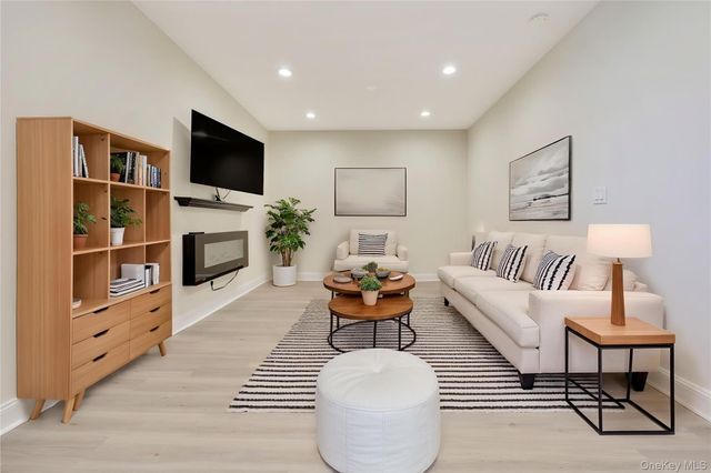 819 Broadway 1-G, Woodmere, NY 11598