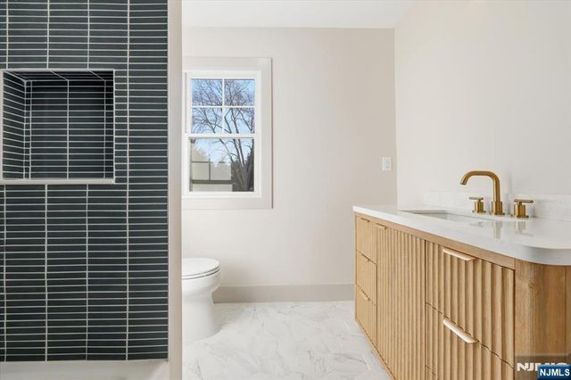 442 Ellis Place, Wyckoff, NJ 07481