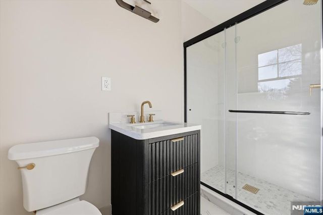 442 Ellis Place, Wyckoff, NJ 07481