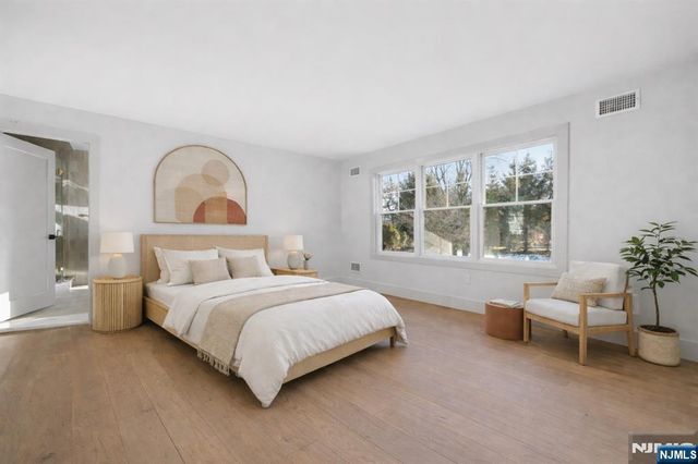 442 Ellis Place, Wyckoff, NJ 07481