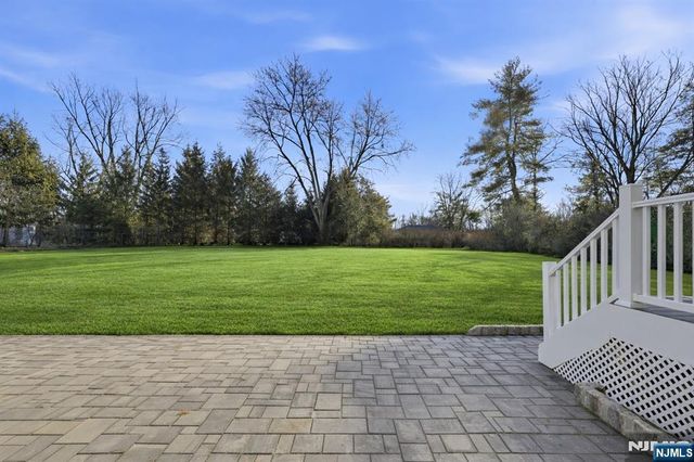 442 Ellis Place, Wyckoff, NJ 07481