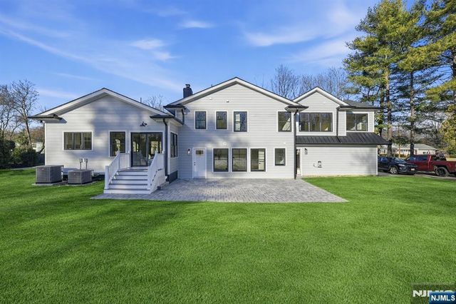 442 Ellis Place, Wyckoff, NJ 07481