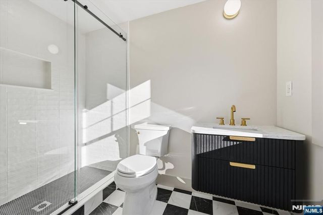 442 Ellis Place, Wyckoff, NJ 07481