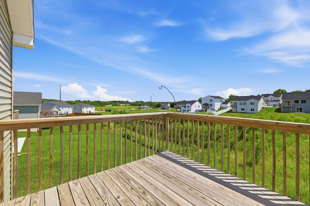 5613 Brook View Avenue, Des Moines, IA 50317