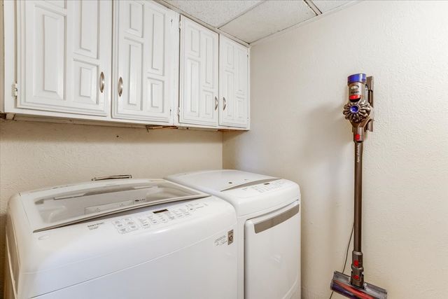 29 Oakbrook Drive, Lewisville, TX 75057