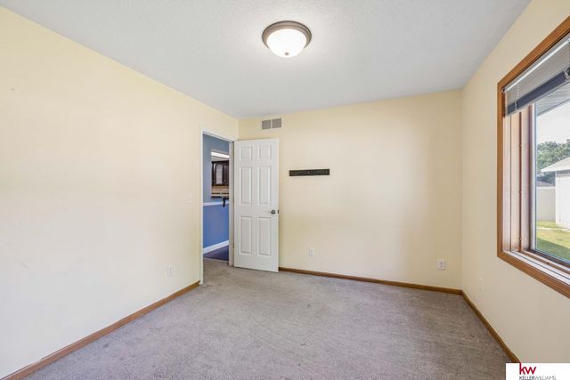 6401 Densmore Road, Lincoln, NE 68512
