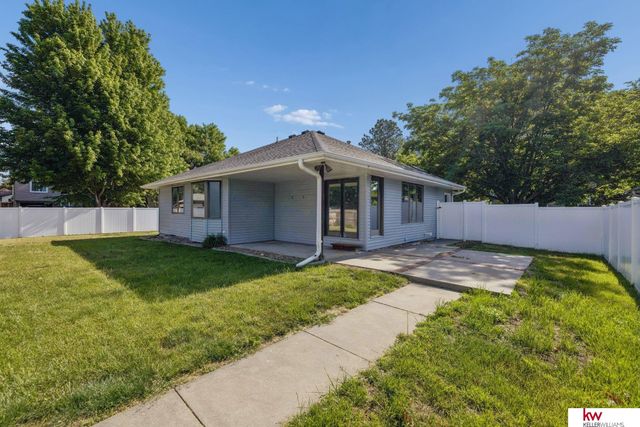 6401 Densmore Road, Lincoln, NE 68512
