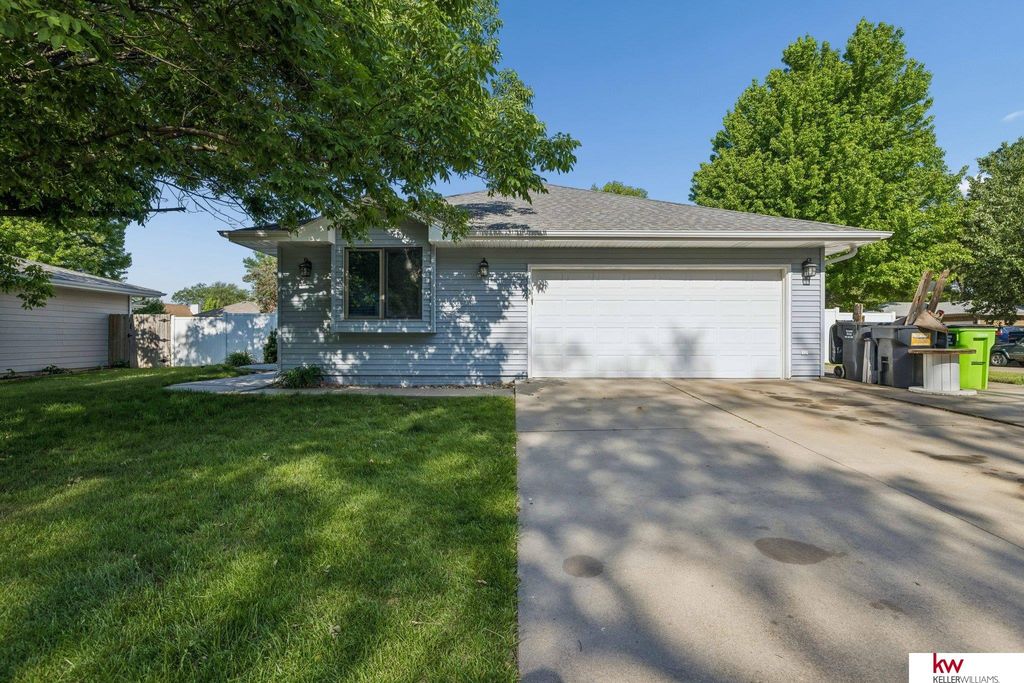 6401 Densmore Road, Lincoln, NE 68512