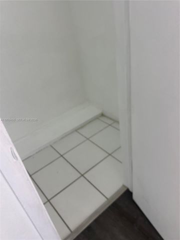 8220 Byron Ave 12, Miami Beach, FL 33141