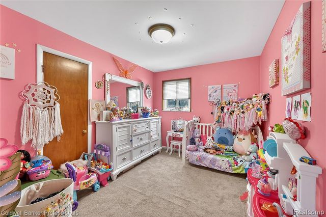 2556 N Williams Lake Rd. Road, Waterford, MI 48327