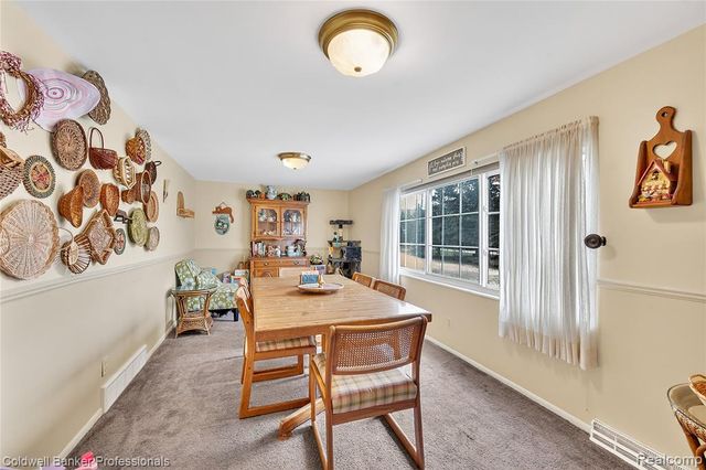 2556 N Williams Lake Rd. Road, Waterford, MI 48327