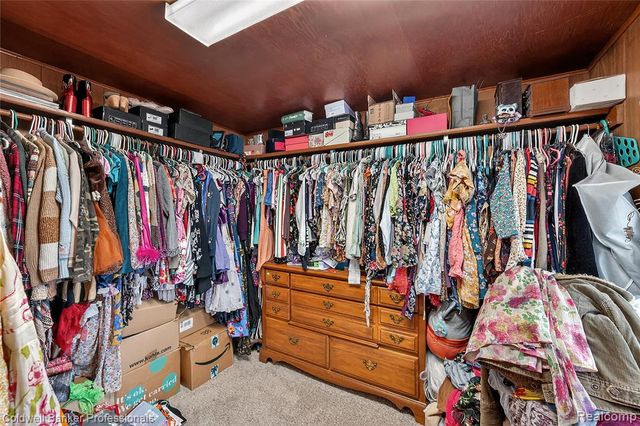 2556 N Williams Lake Rd. Road, Waterford, MI 48327