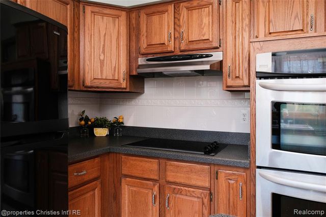 38621 Rutgers Drive, Northville, MI 48335