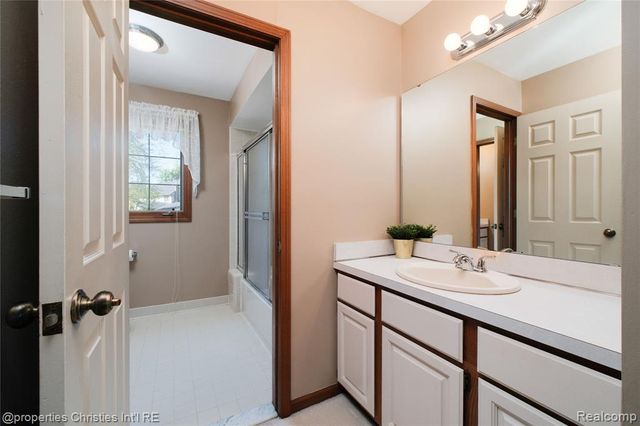 38621 Rutgers Drive, Northville, MI 48335