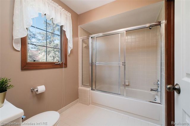 38621 Rutgers Drive, Northville, MI 48335