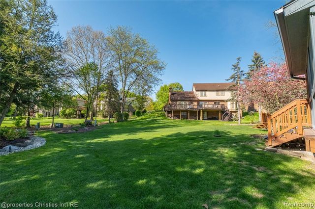 38621 Rutgers Drive, Northville, MI 48335