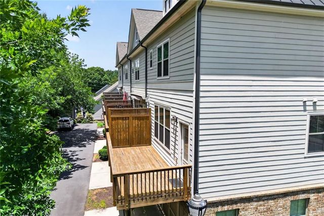 564 Henry Drive, Marietta, GA 30064