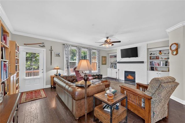 564 Henry Drive, Marietta, GA 30064