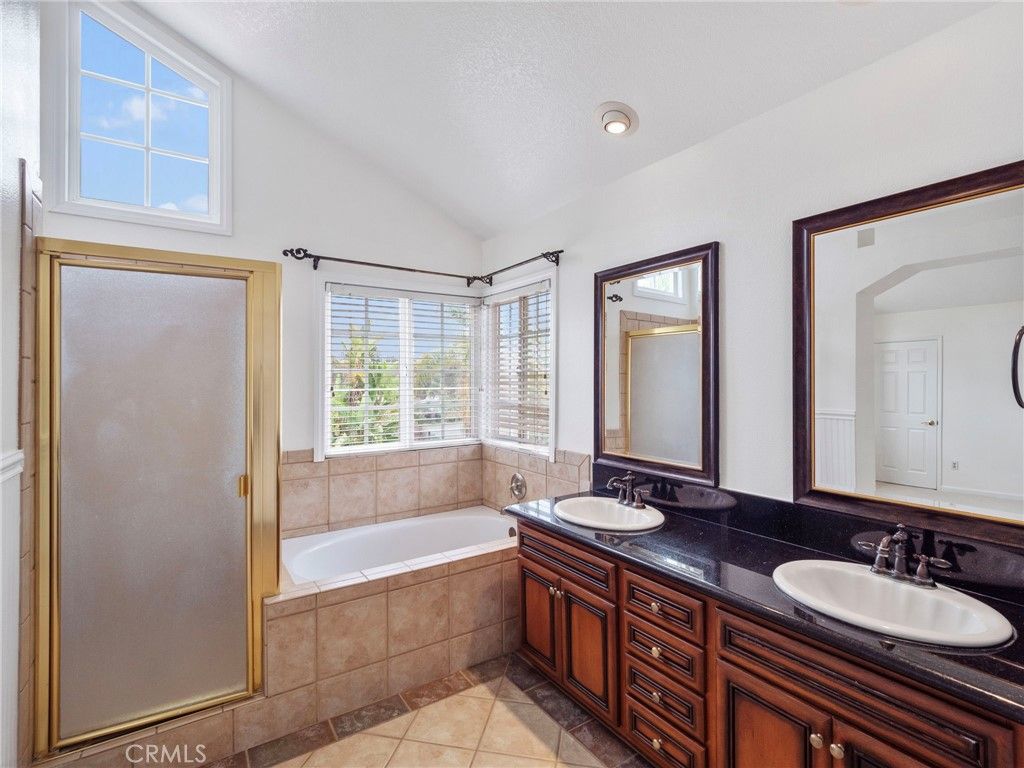 Image 23 of property listing at 21052 Kensington Lane, Lake Forest, CA 92630