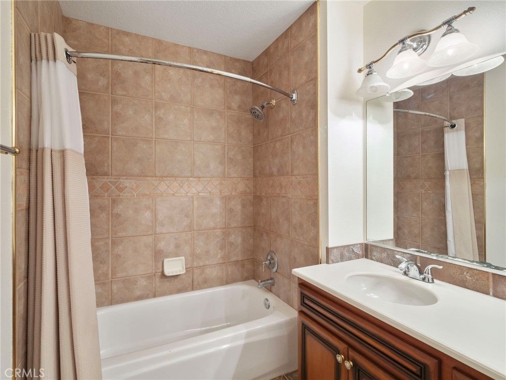 Image 26 of property listing at 21052 Kensington Lane, Lake Forest, CA 92630