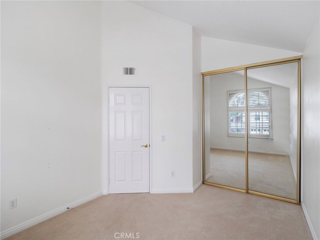 Image 33 of property listing at 21052 Kensington Lane, Lake Forest, CA 92630