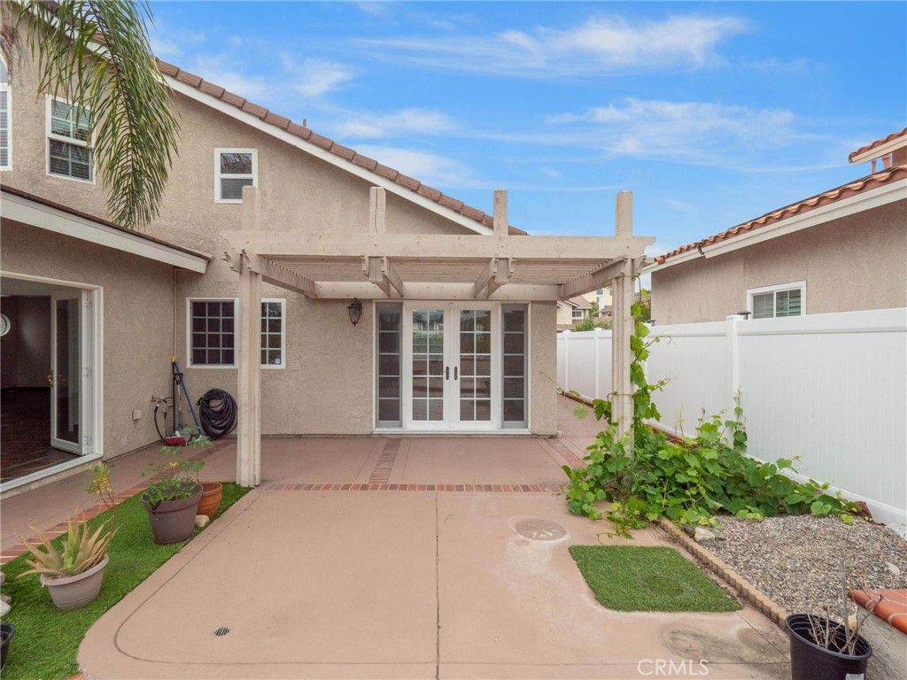 Image 36 of property listing at 21052 Kensington Lane, Lake Forest, CA 92630