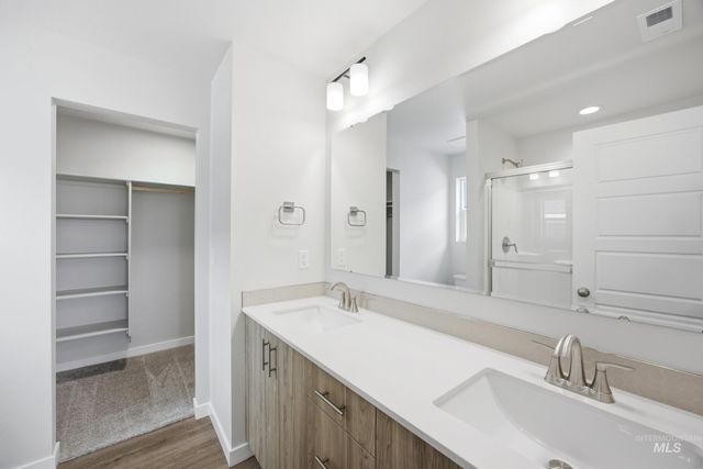 9088 W Violet St, Nampa, ID 83687