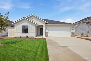 9088 W Violet St, Nampa, ID 83687