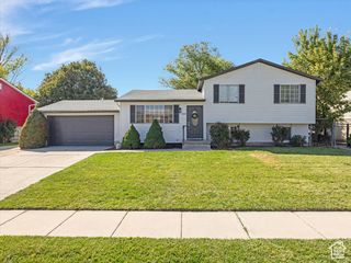 6454 S FERNBROOK DR, Taylorsville, UT 84129