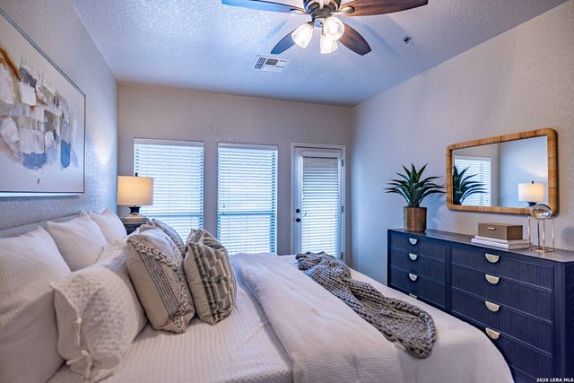 20 Tapatio Dr E Unit 102, Boerne, TX 78006