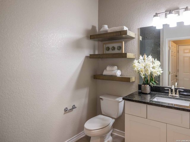 20 Tapatio Dr E Unit 102, Boerne, TX 78006