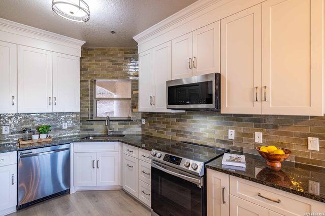 20 Tapatio Dr E Unit 102, Boerne, TX 78006