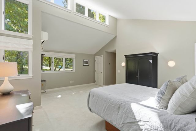52 Hickory Rd, Sudbury, MA 01776