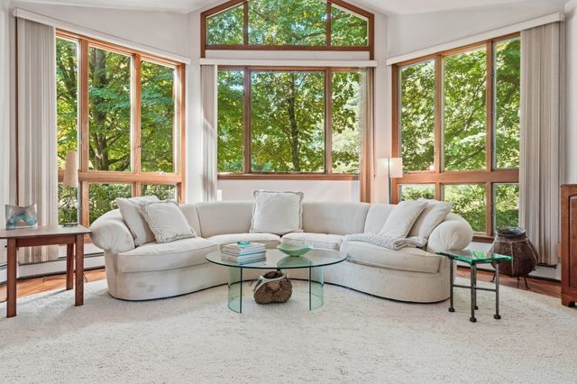 52 Hickory Rd, Sudbury, MA 01776