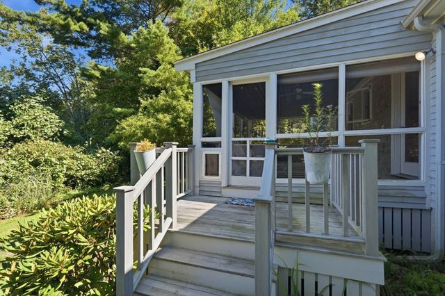 52 Hickory Rd, Sudbury, MA 01776