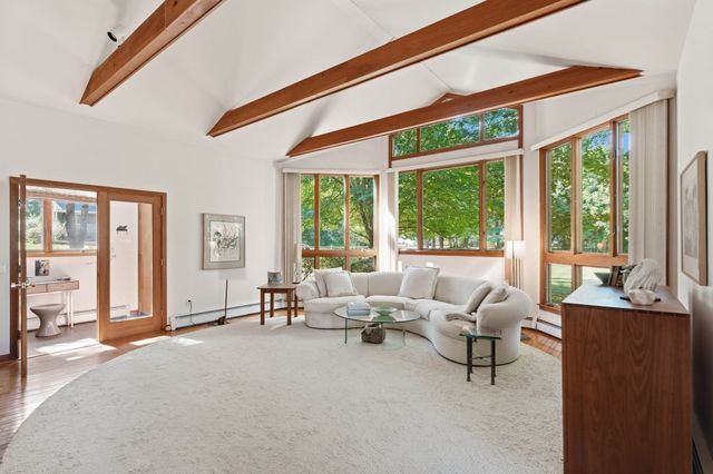 52 Hickory Rd, Sudbury, MA 01776