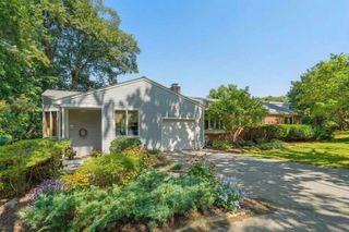 52 Hickory Rd, Sudbury, MA 01776