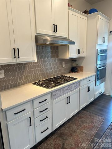 5772 Coulee Lane, Charlotte, NC 28215