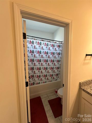 5772 Coulee Lane, Charlotte, NC 28215