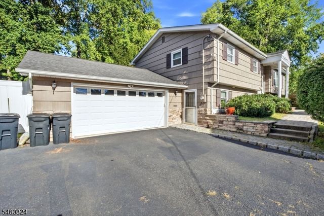 10 Rosemere Ave, West Caldwell Twp., NJ 07006