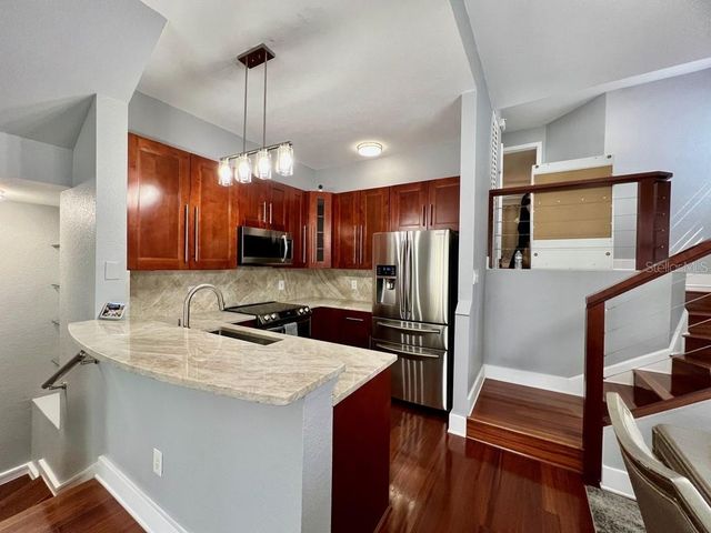 716 PROMENADE PLACE, Tampa, FL 33602