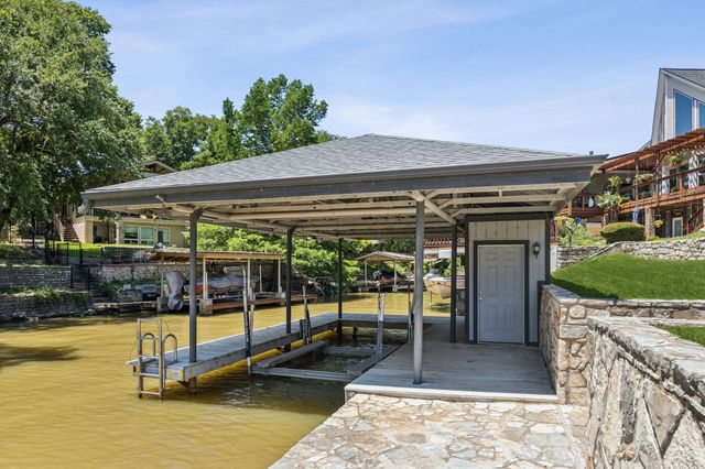 2121 N Rough Creek, Granbury, TX 76048
