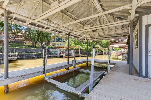 2121 N Rough Creek, Granbury, TX 76048