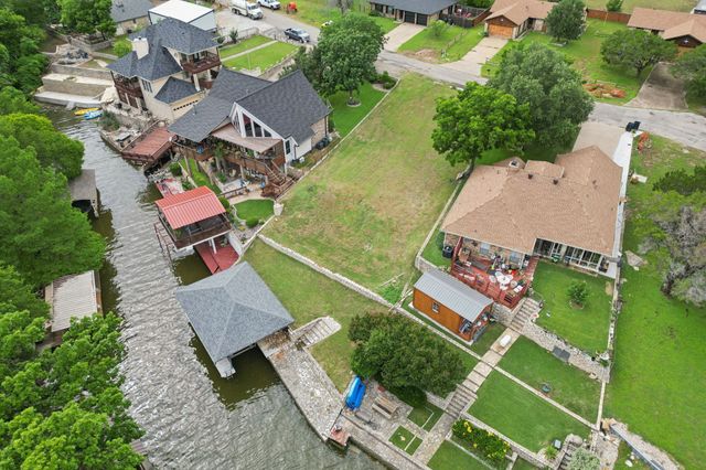 2121 N Rough Creek, Granbury, TX 76048