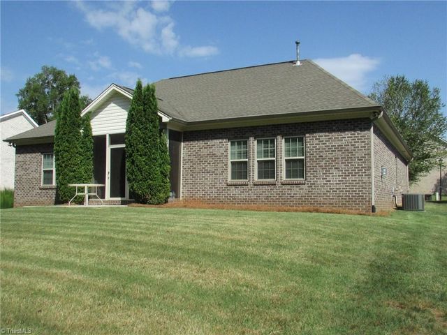 4617 Olivine Lane, Pfafftown, NC 27040