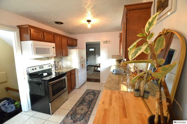 2211 S 36th Street, Lincoln, NE 68506