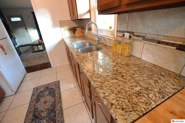 2211 S 36th Street, Lincoln, NE 68506