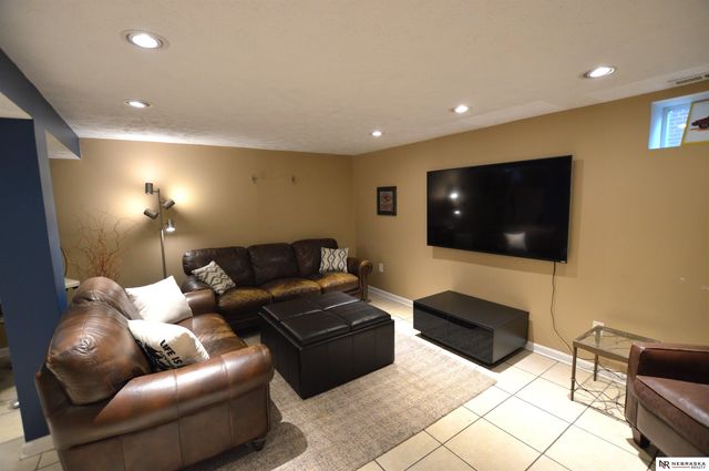 2211 S 36th Street, Lincoln, NE 68506